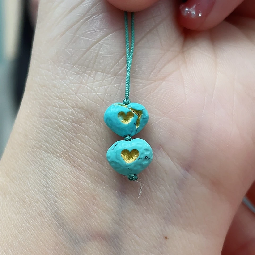 绿松石颈饰未镶嵌