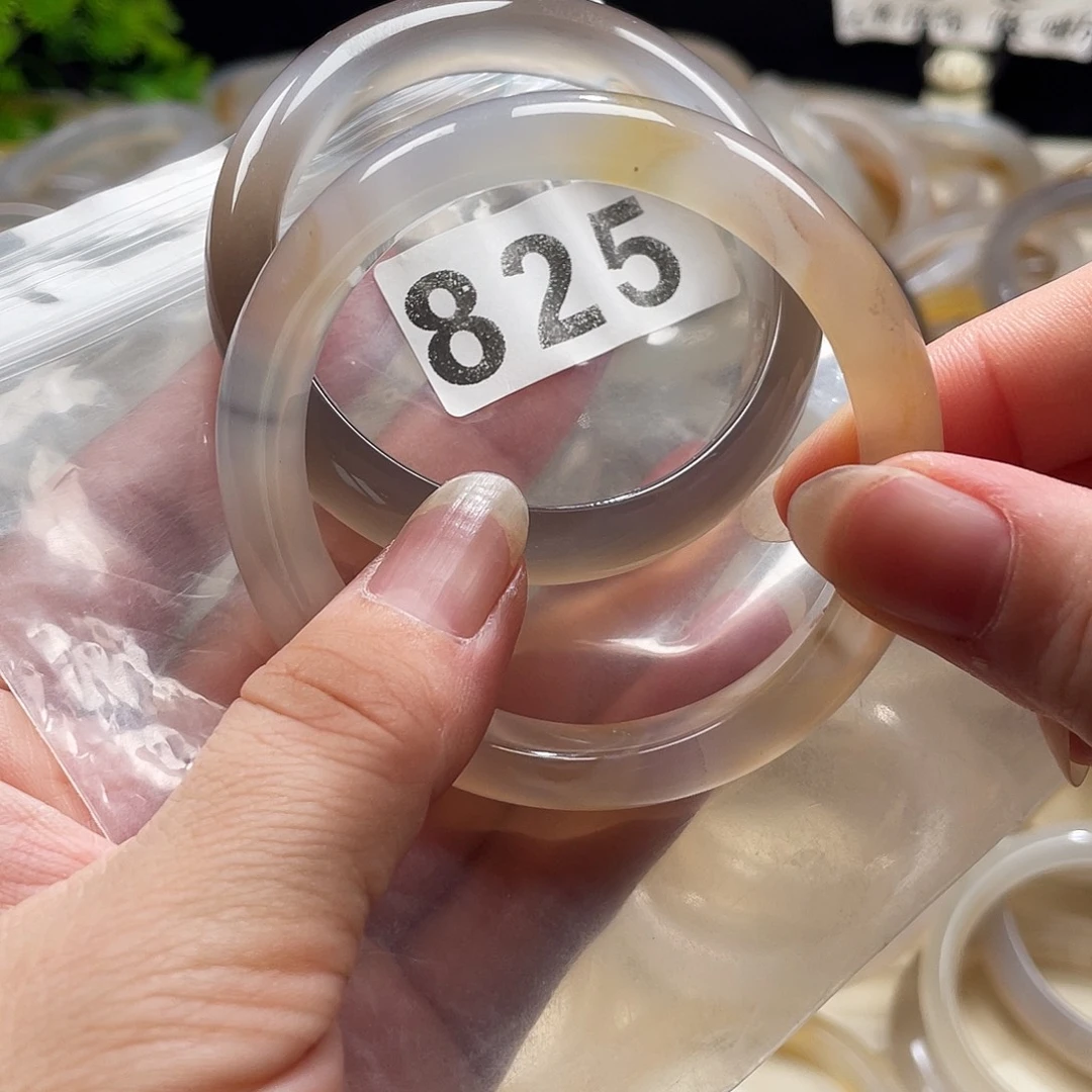 手镯玛瑙/玉髓未镶嵌