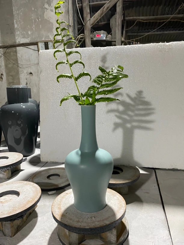 景德镇新中式高温汝瓷桌面创意花器复古高档家用花瓶