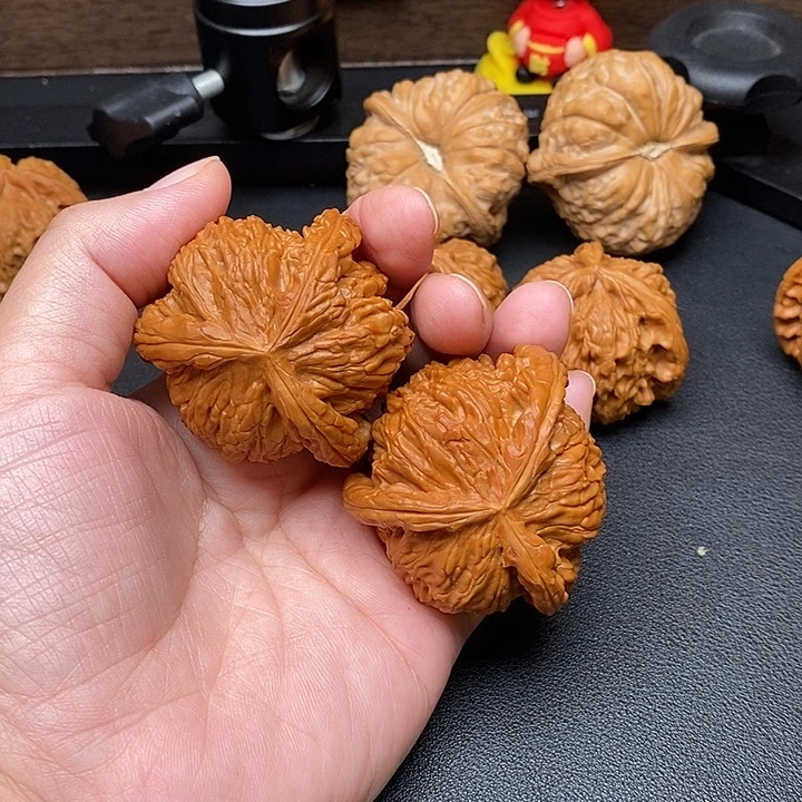 柚***心把件文玩核桃白奔