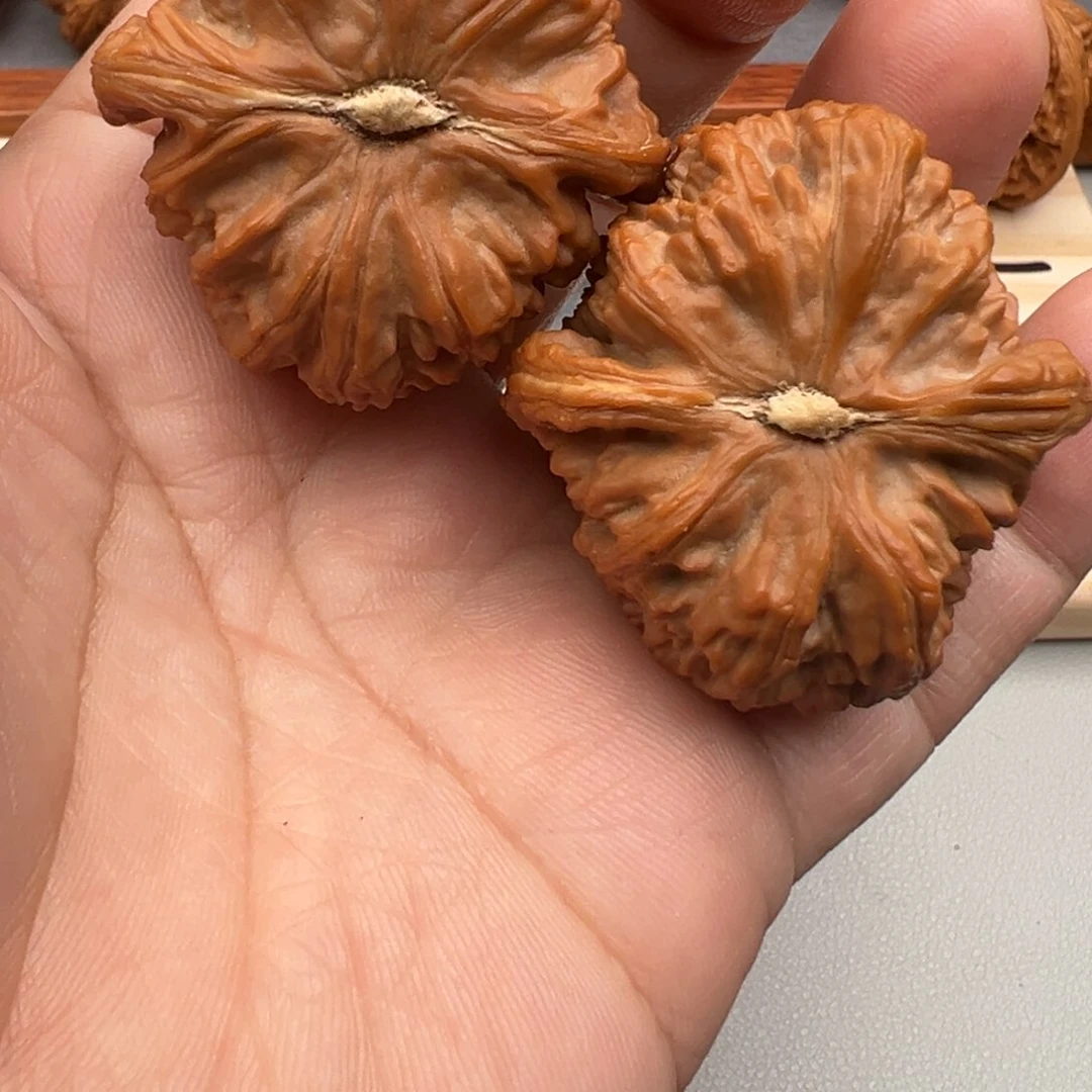 文玩核桃把件尘*三角白