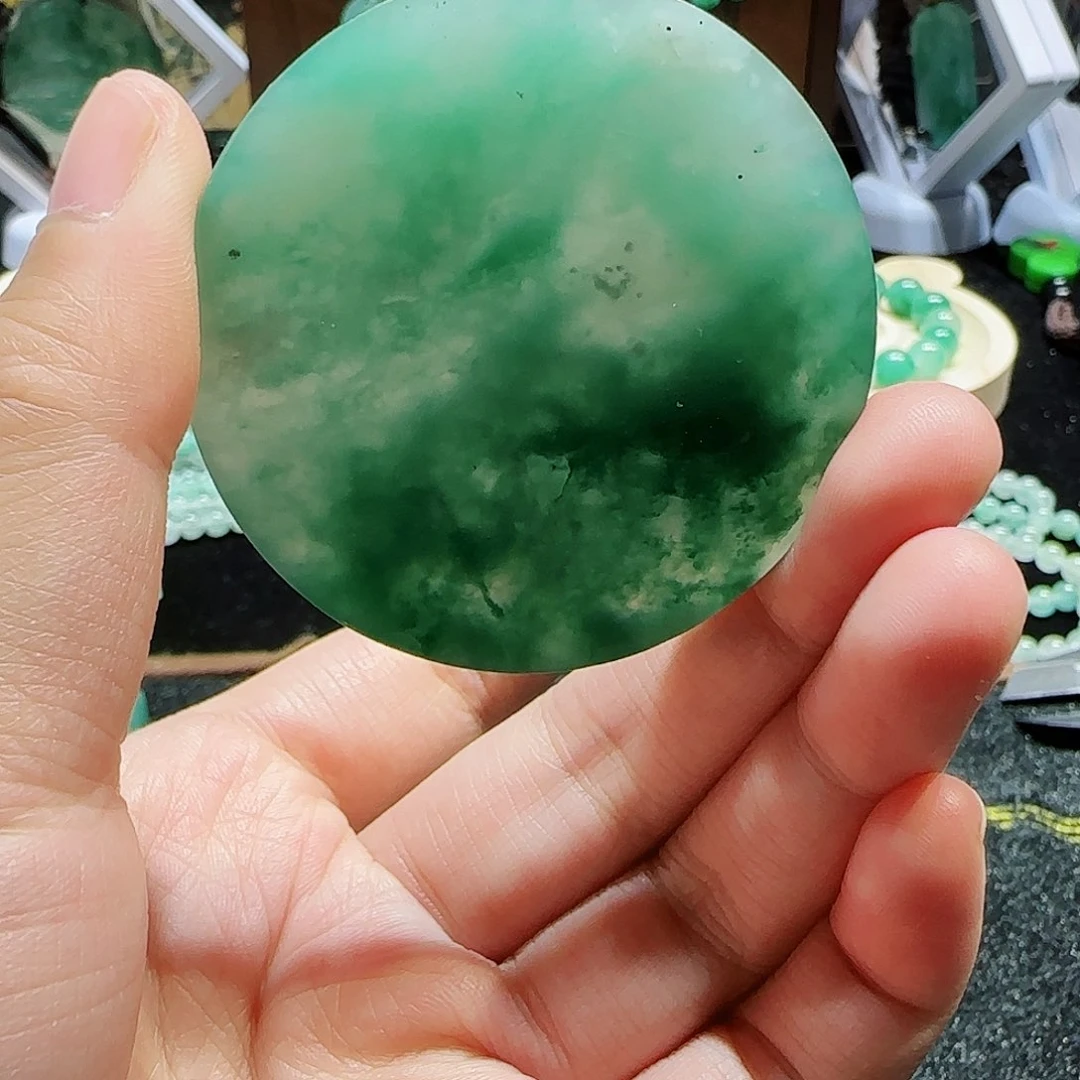石英质玉颈饰未镶嵌