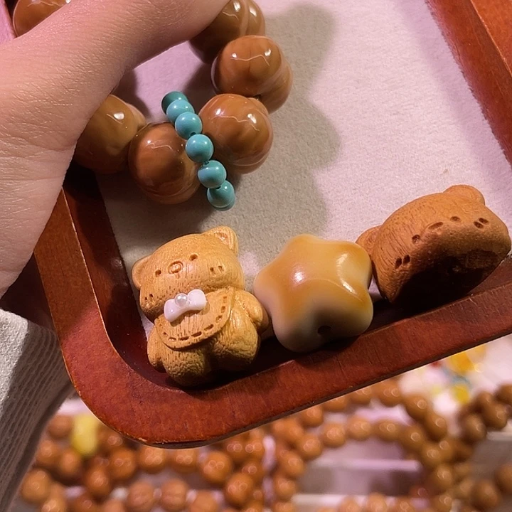 柒***月猴头核桃吊坠小熊加小熊头加星星加跑圈