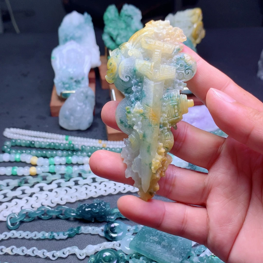 萨***斯定制翡翠未镶嵌翡翠