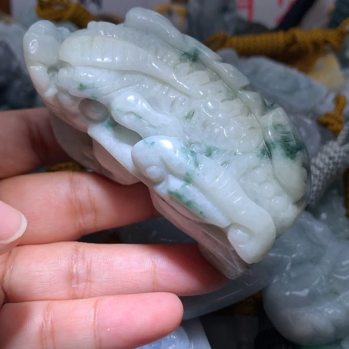 翡翠未镶嵌颈饰保真天然A货翡翠