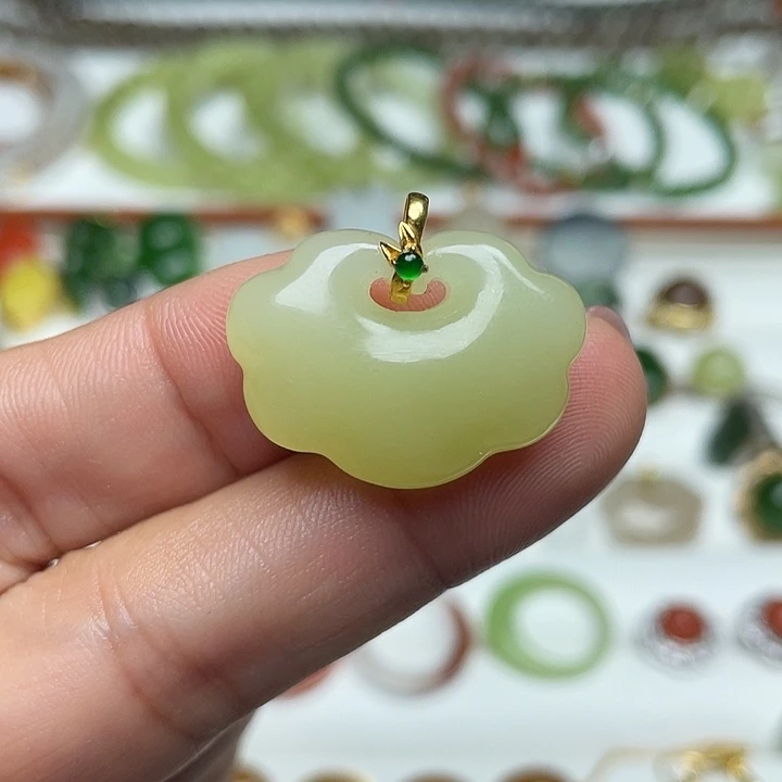 和田玉18K金镶嵌颈饰颜色多样性发货