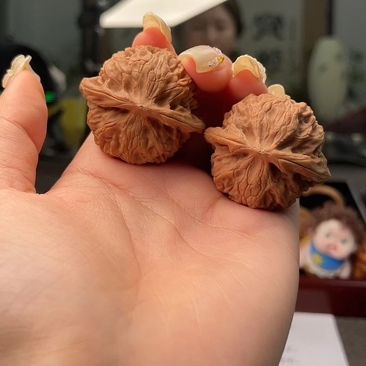 文玩核桃把件宫灯