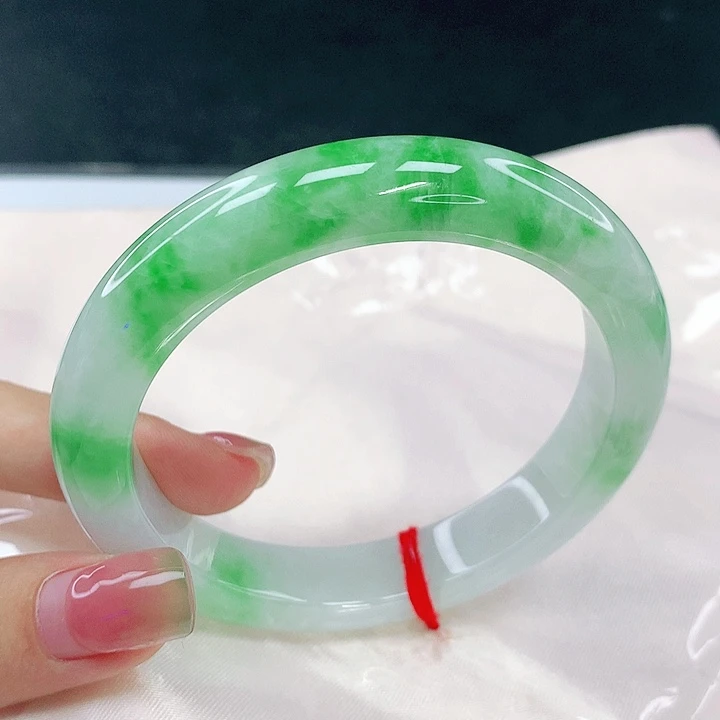 翡翠未镶嵌手镯圈59，64051