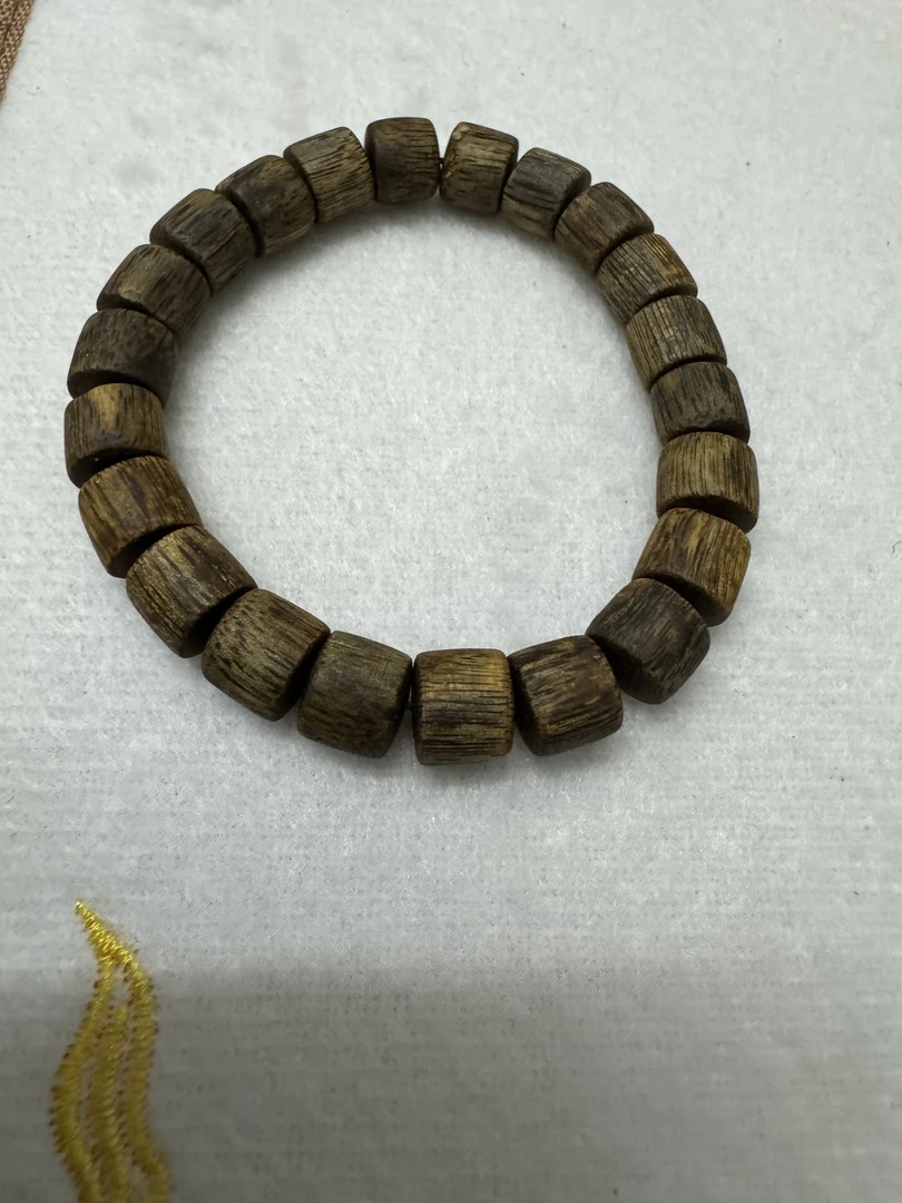 沉香手串桶珠单圈