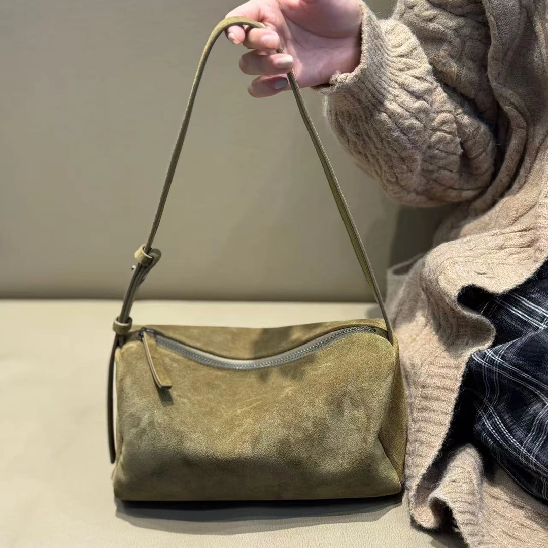 时尚百搭通勤枕头笔筒包手提斜跨包