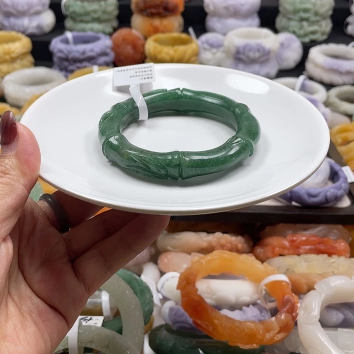 石英质玉未镶嵌手镯