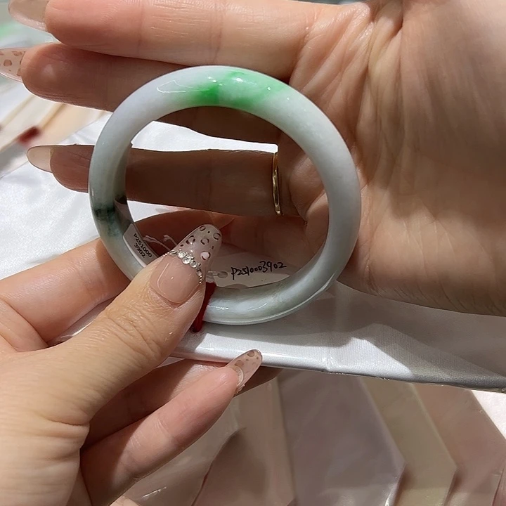 翡翠未镶嵌手镯天然翡翠手镯