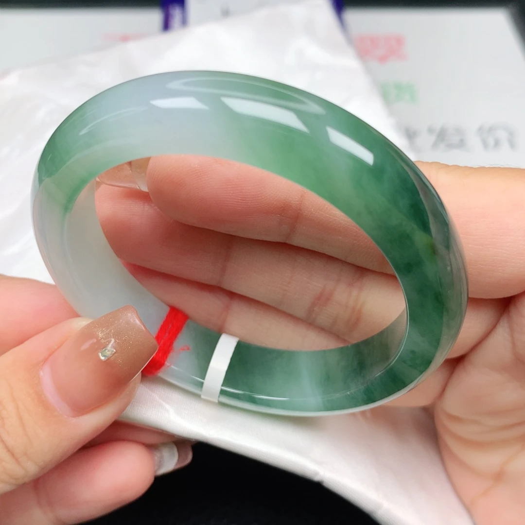 未镶嵌手镯（圆镯）翡翠52正圈