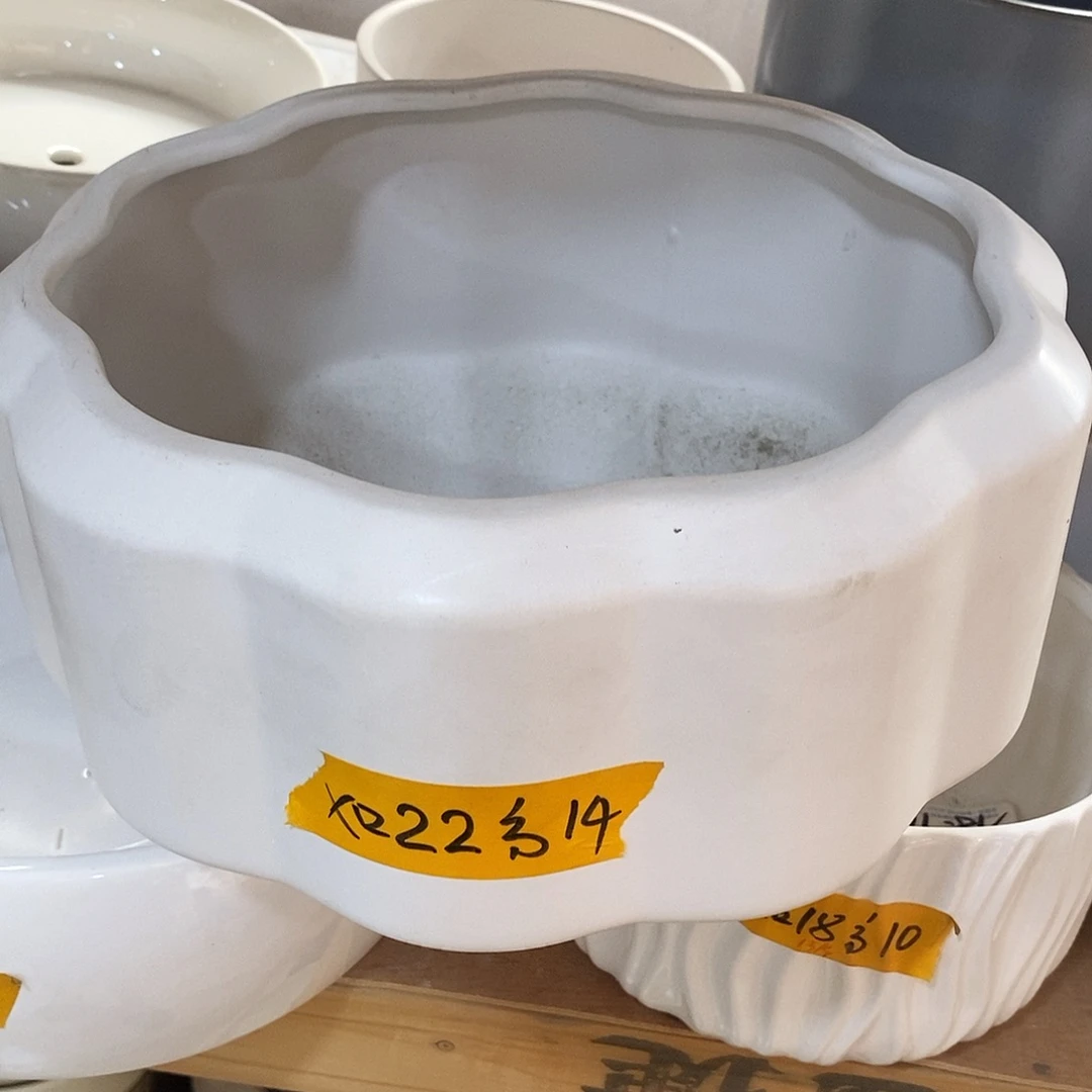杯子陶盆有孔 瑕疵介意勿
