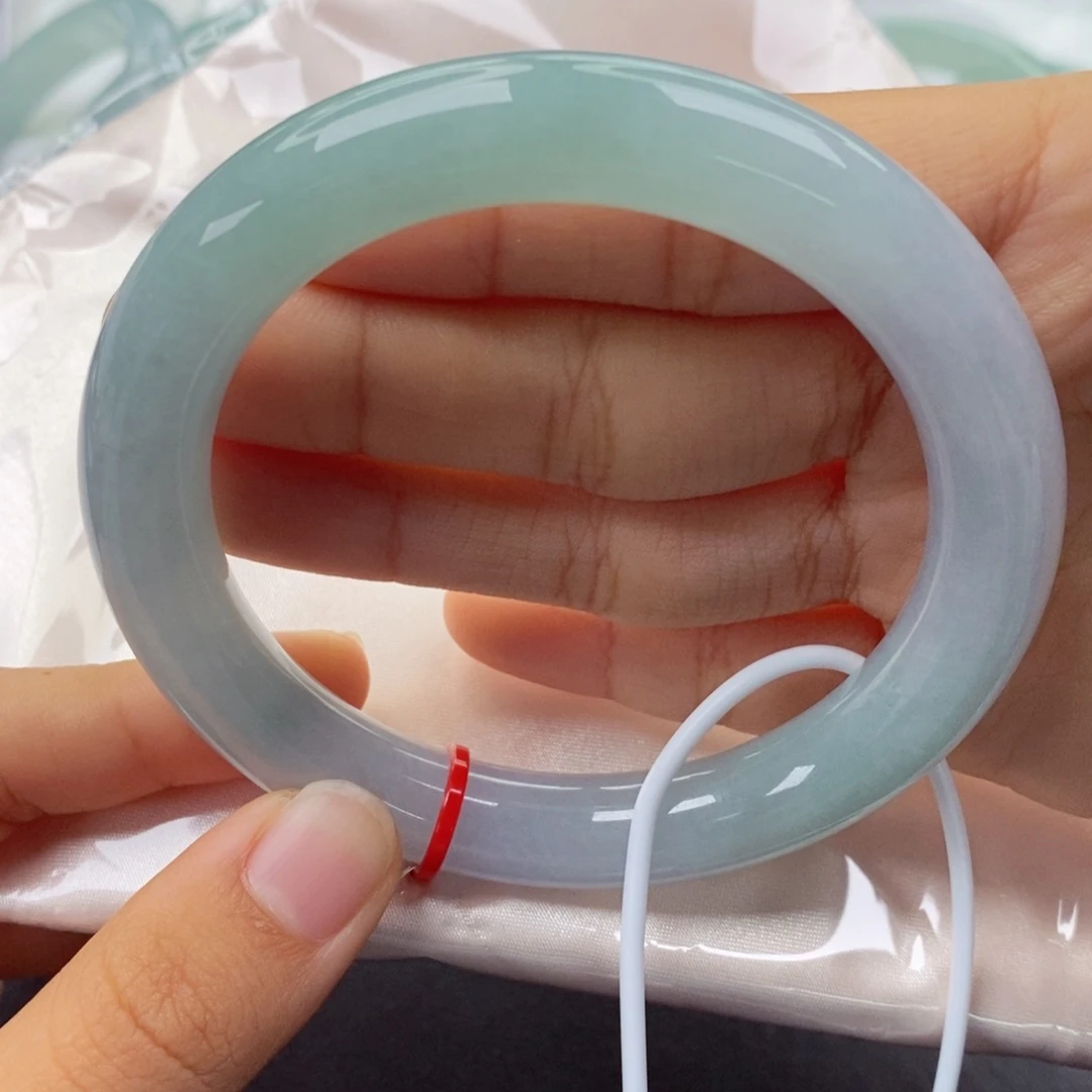 翡翠未镶嵌手镯（圆镯）60圈