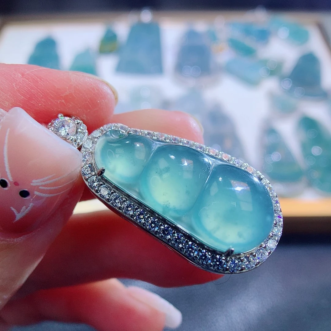 翡翠颈饰银S925镶嵌翡翠