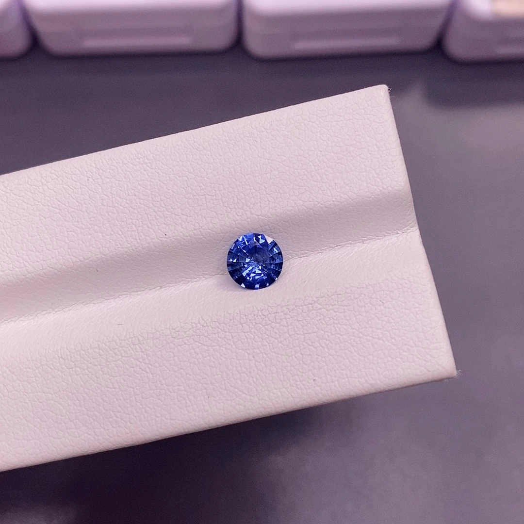 裸石蓝宝石0.77克拉