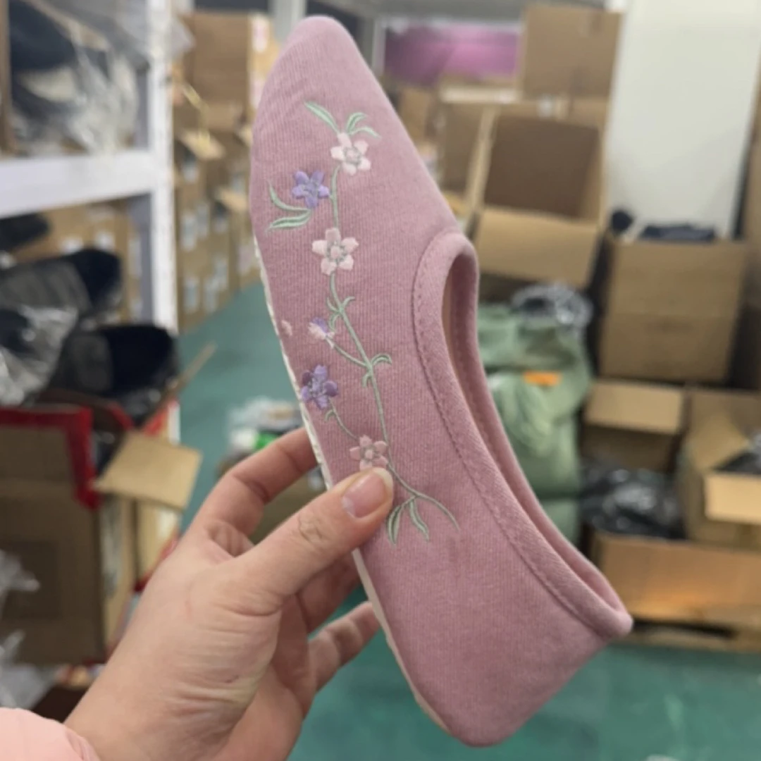 外贸粉色手工刺绣包跟四季款（拍大一码）