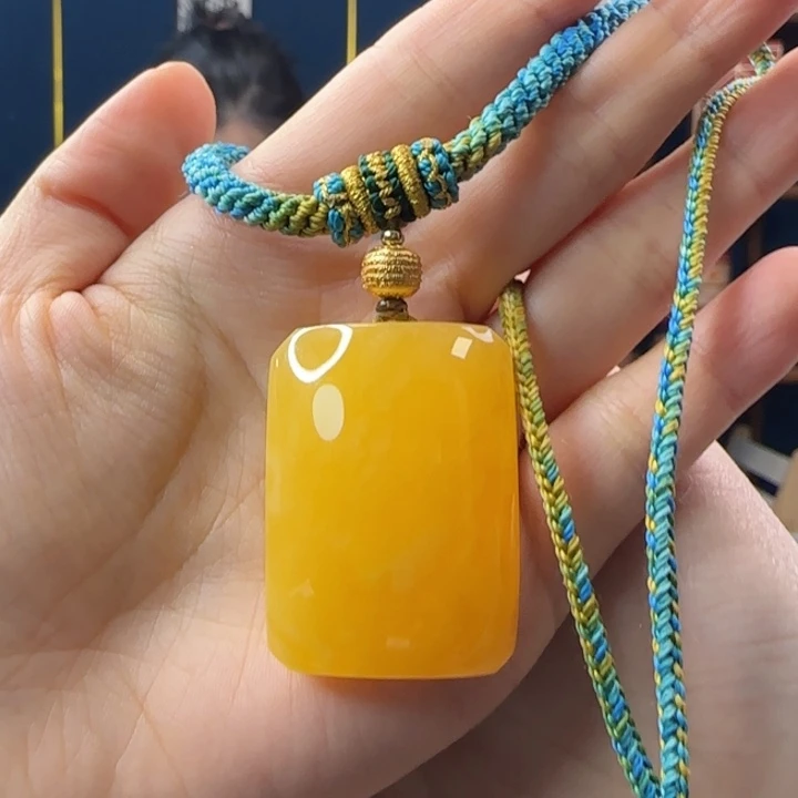 蜜蜡吊坠(赠链)未镶嵌