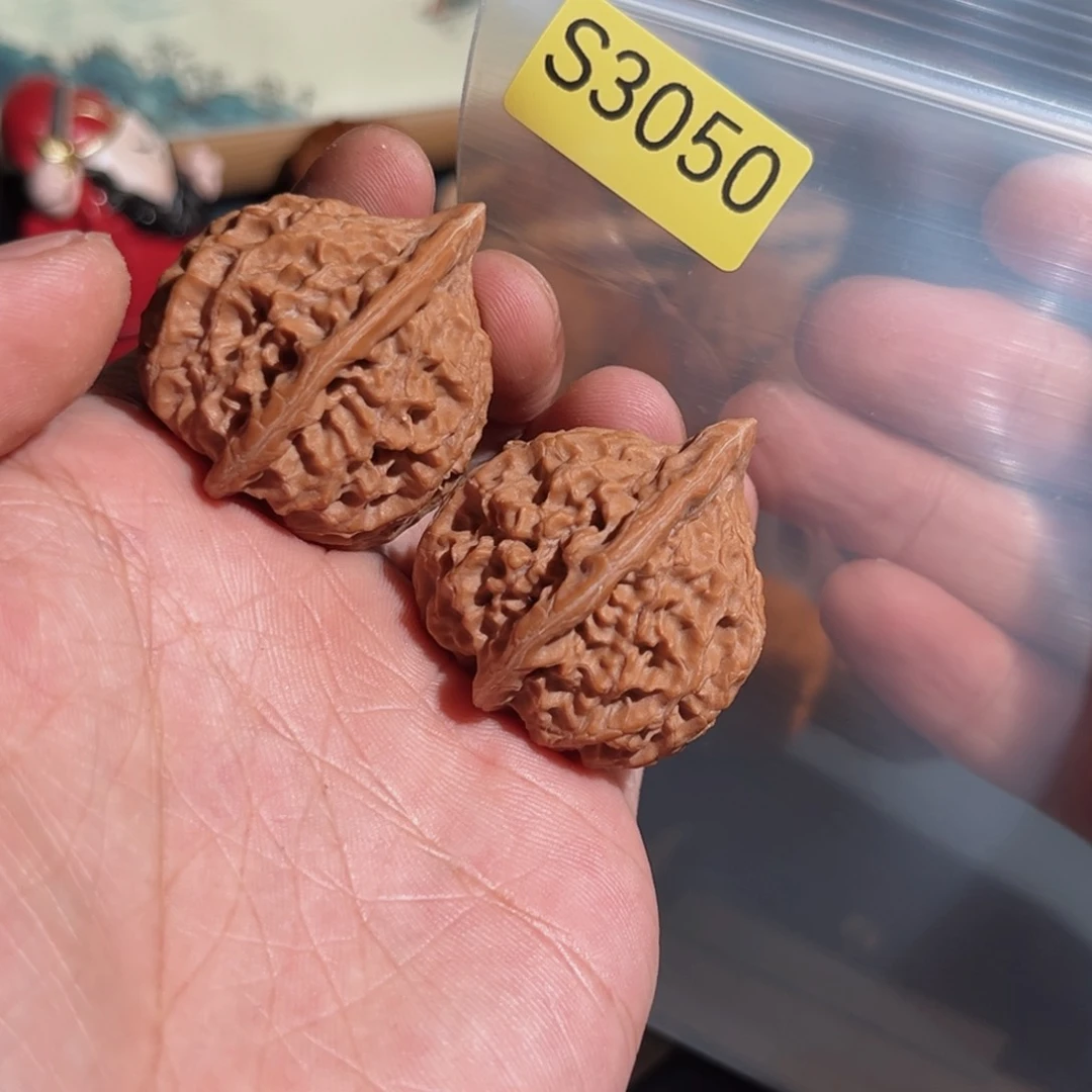文玩核桃把件宫灯