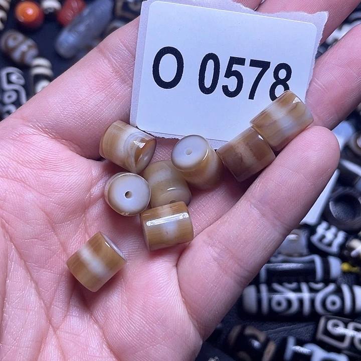 玛瑙/玉髓颈饰未镶嵌微瑕