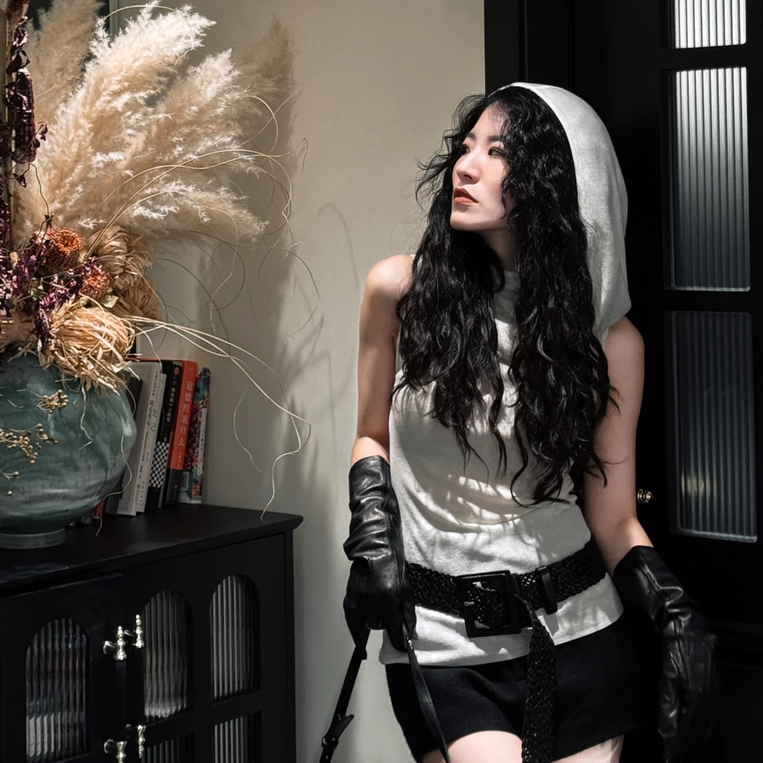 MIRROR 【涛姐精选】 美式辣妹黑白连帽无袖羊毛背心