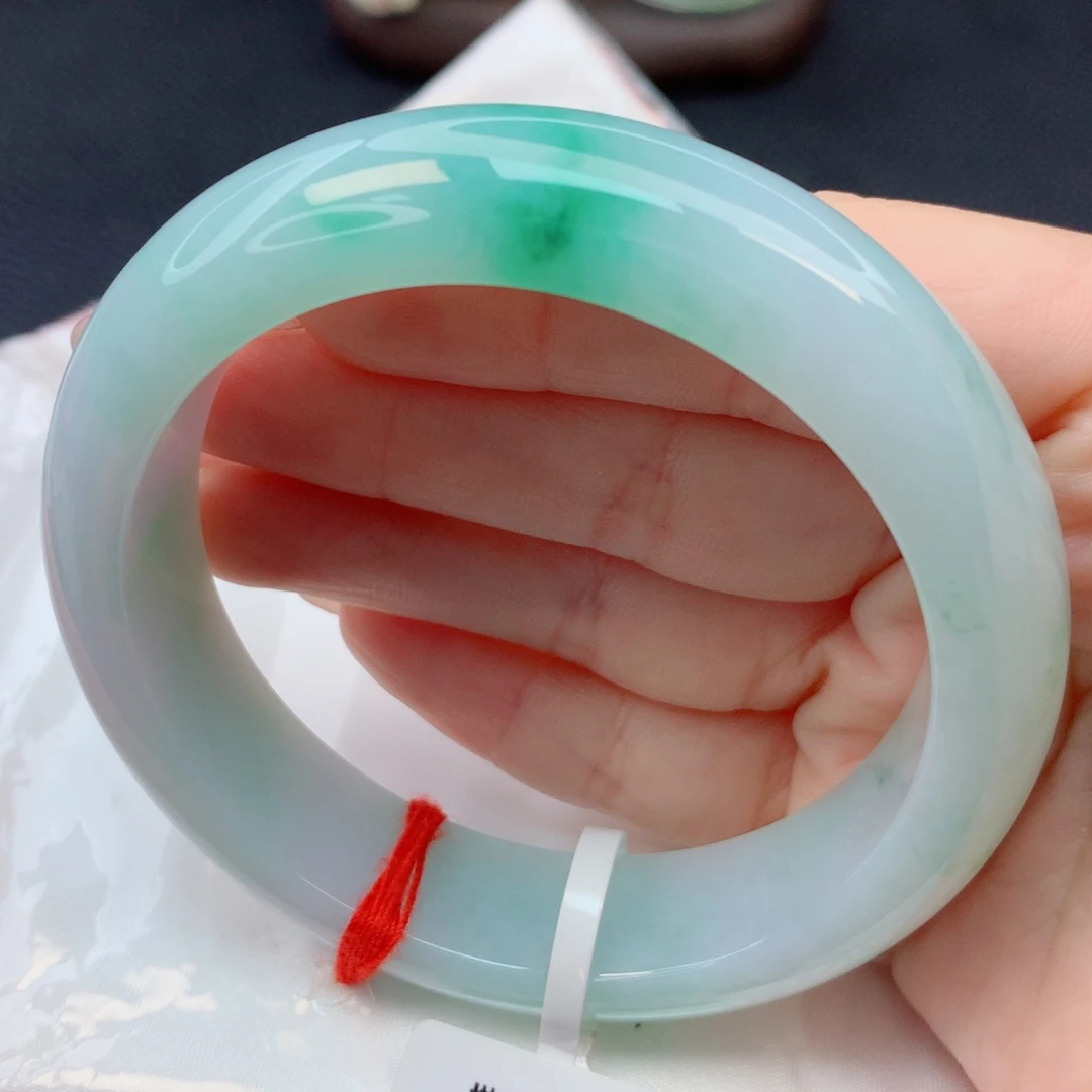翡翠未镶嵌手镯57-58细糯化胶润飘阳绿