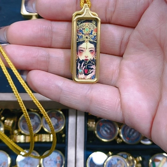 【闪购商品】吊坠配金色突突突突突突