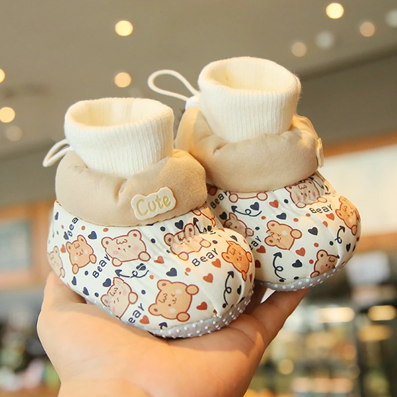 冬季宝宝加绒步前鞋0-12个月卡通可爱长筒防掉加绒加厚婴儿鞋9