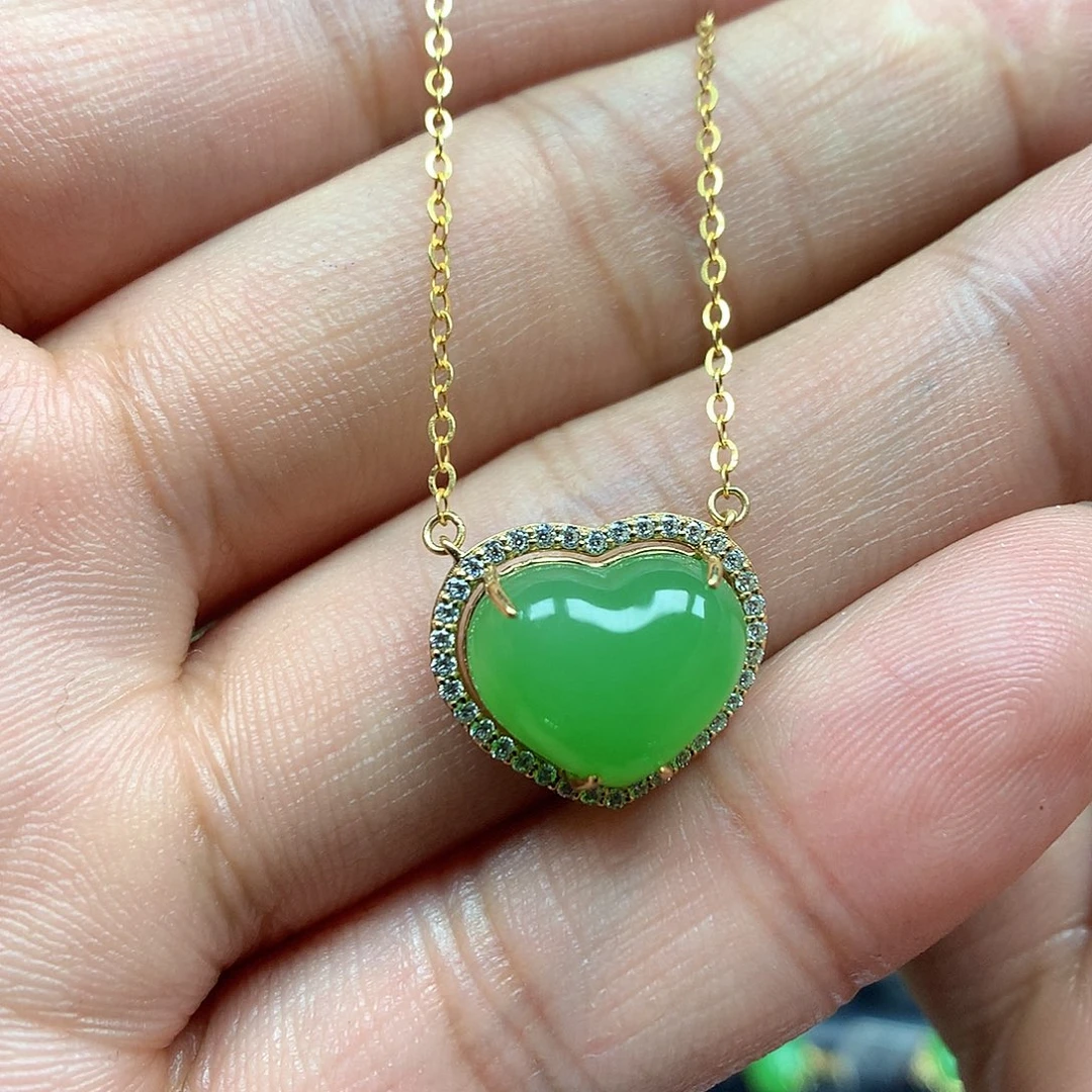 和田玉（碧玉）颈饰18K金镶嵌10×12