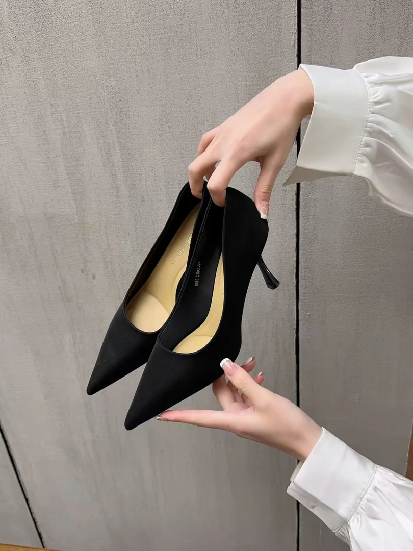 2025新款百搭时尚气质尖头性感细跟后跟镶钻高跟鞋职业舒适工作鞋