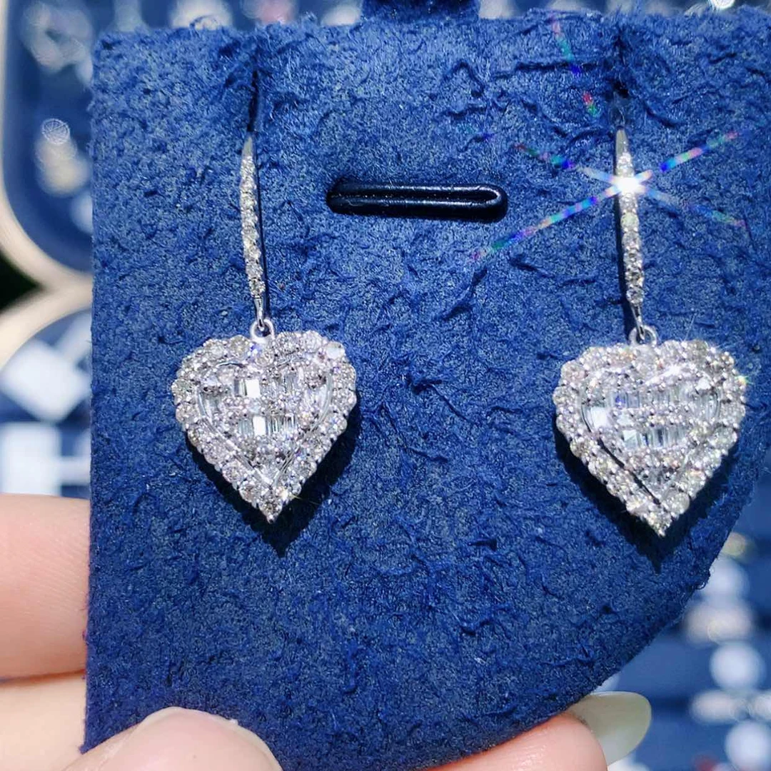 【闪购商品】18K金镶嵌耳饰钻石满钻爱心耳勾