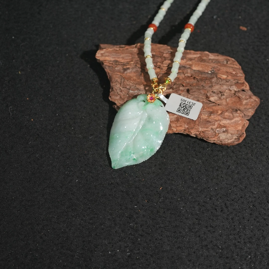 12.22香港王老板-翡翠吊坠k1635