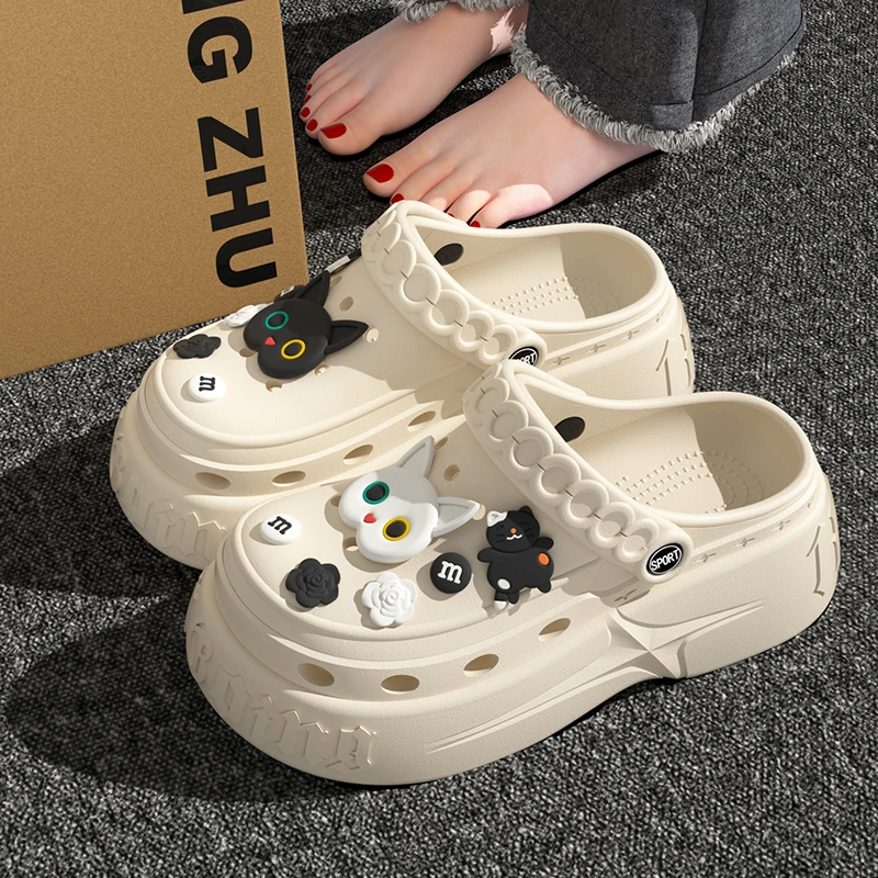 不臭不响洞洞鞋女款夏季外穿软底防滑2025新款厚底凉拖鞋包头透气