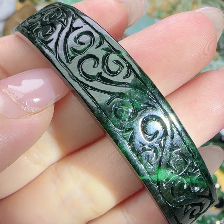 翡翠未镶嵌颈饰天然A货73