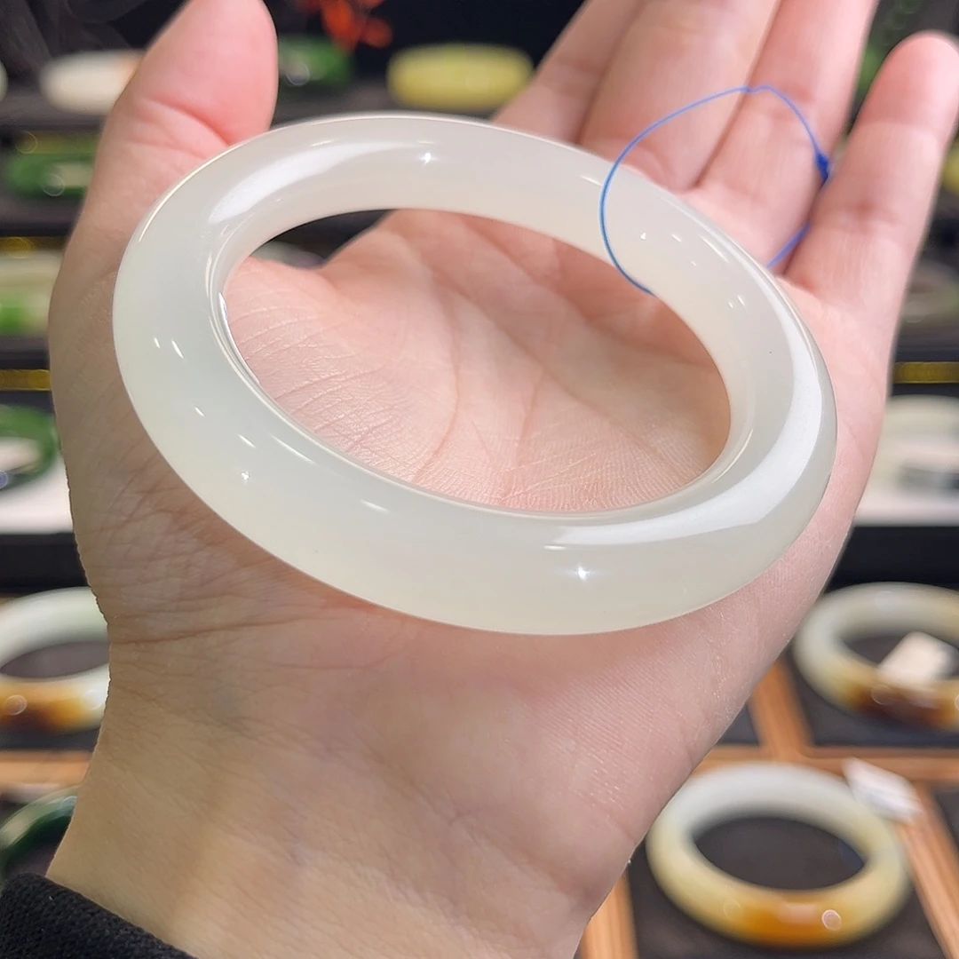 和田玉未镶嵌手镯高冰白玉