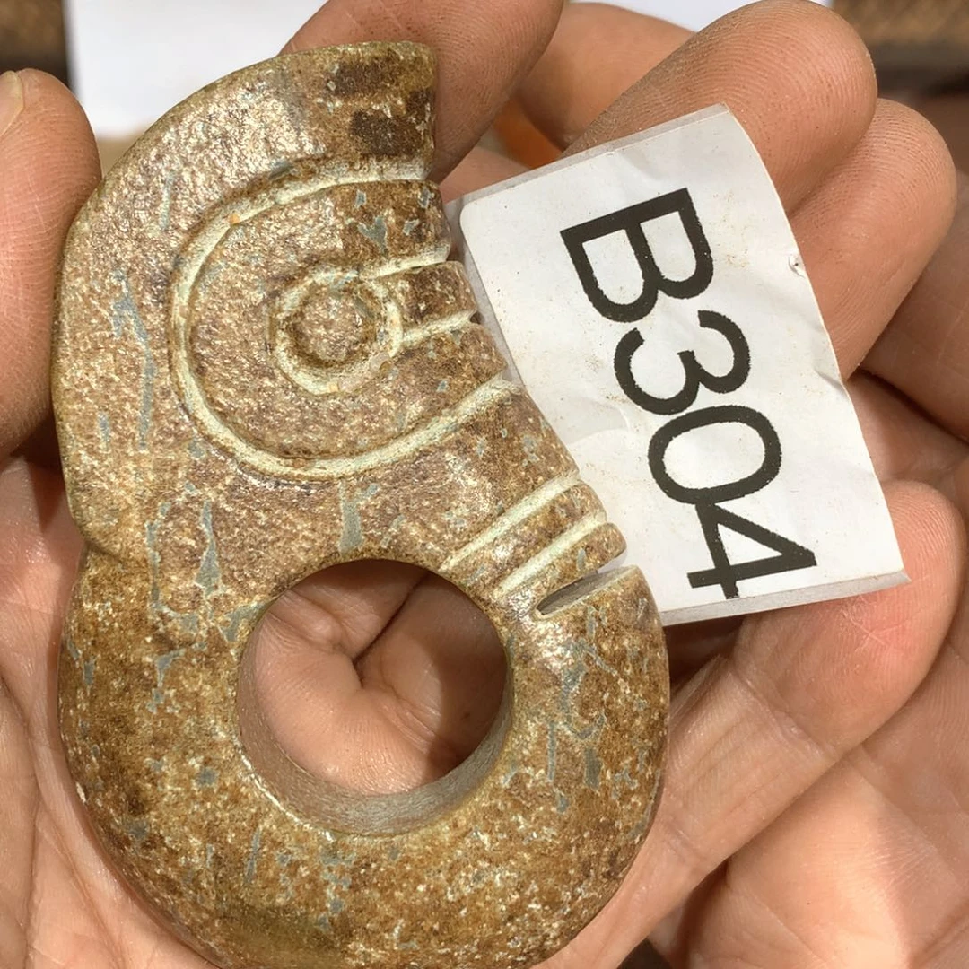 未镶嵌和田玉挂件