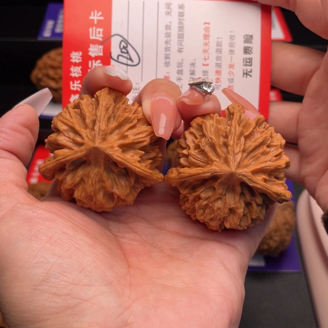 把件文玩核桃三棱45