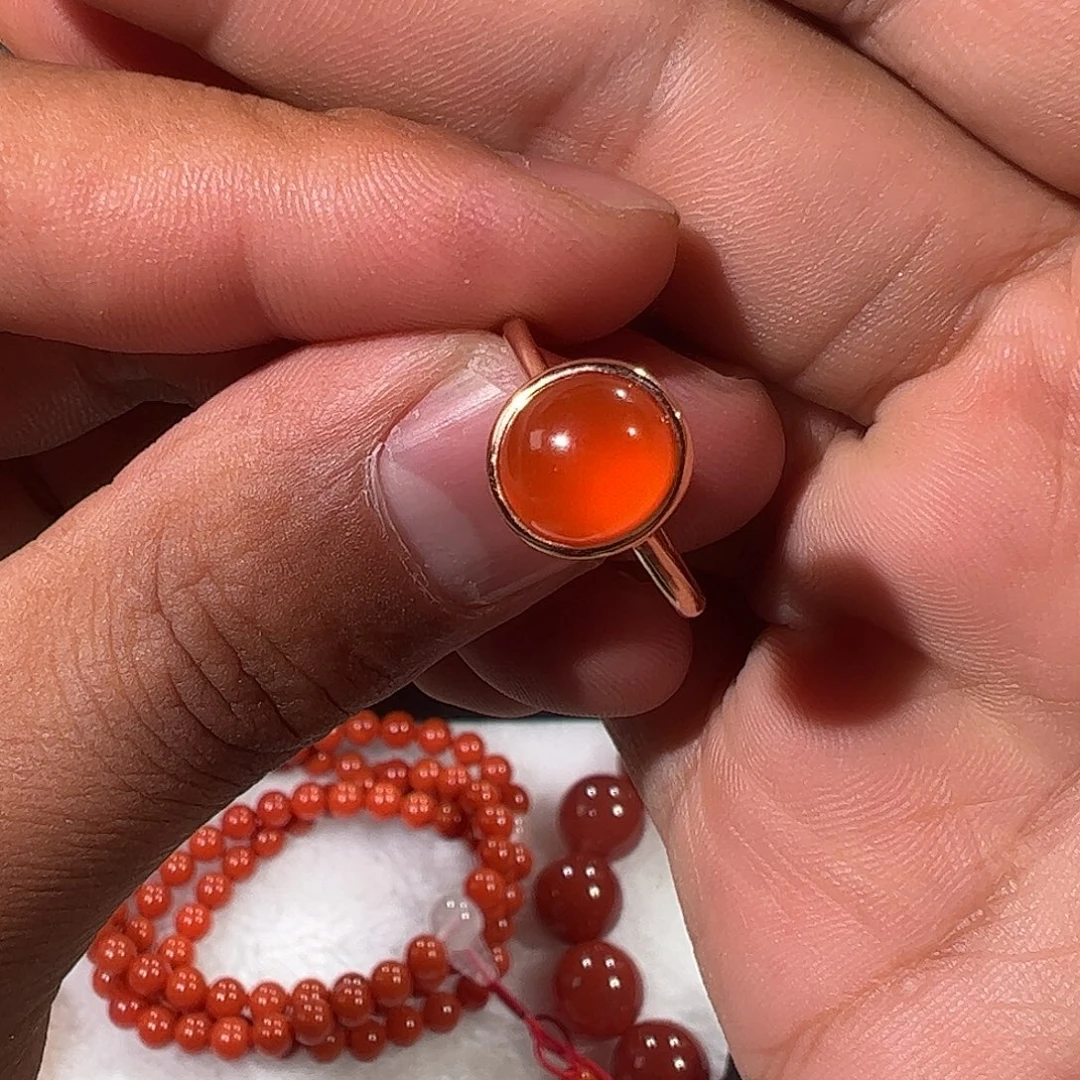 南红玛瑙18K金镶嵌戒指