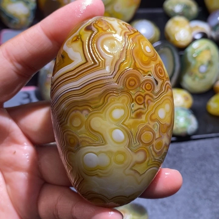玛瑙/玉髓未镶嵌珠宝半成品85