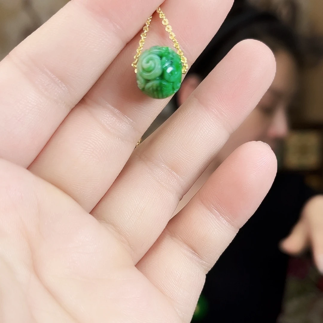 翡翠未镶嵌颈饰吊坠