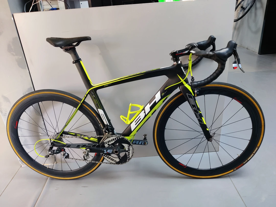 公路自行车，BH全碳圈刹，Red2×10变速，ut夹器，建议身高170~175