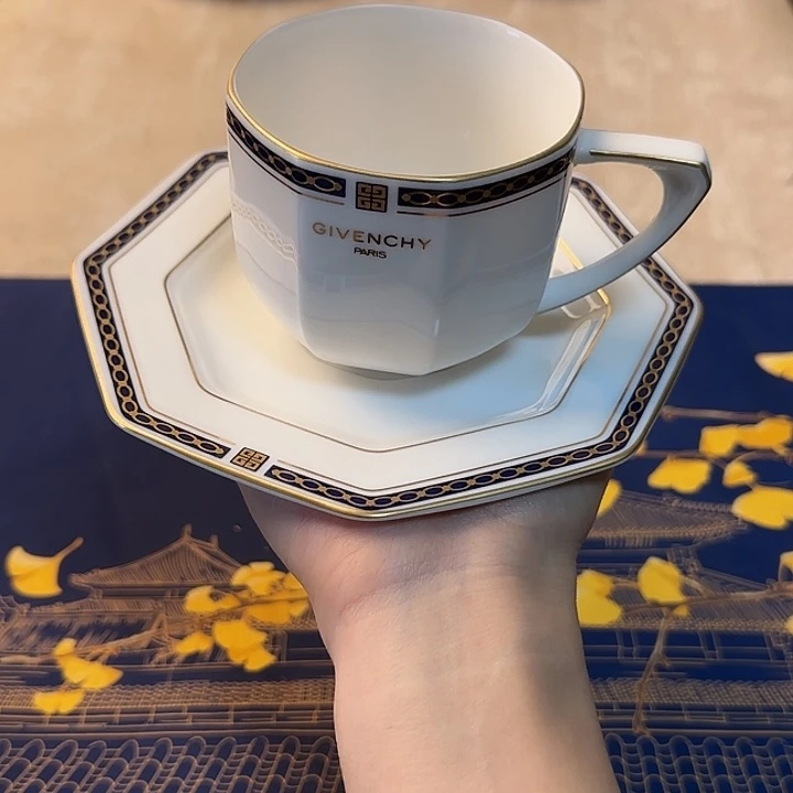 瓷7511纪梵希哈哈哈哈