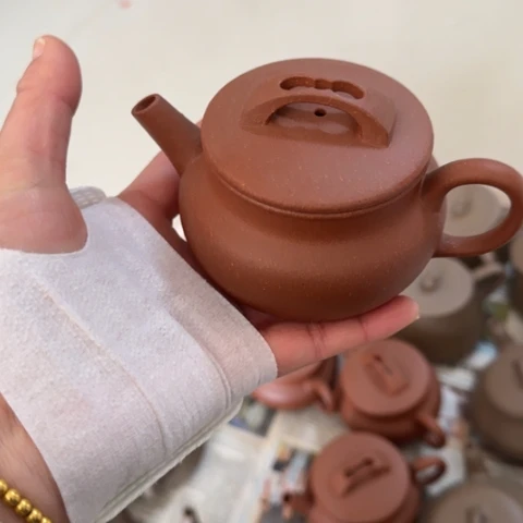 紫砂茶壶徐*红降坡泥180c c