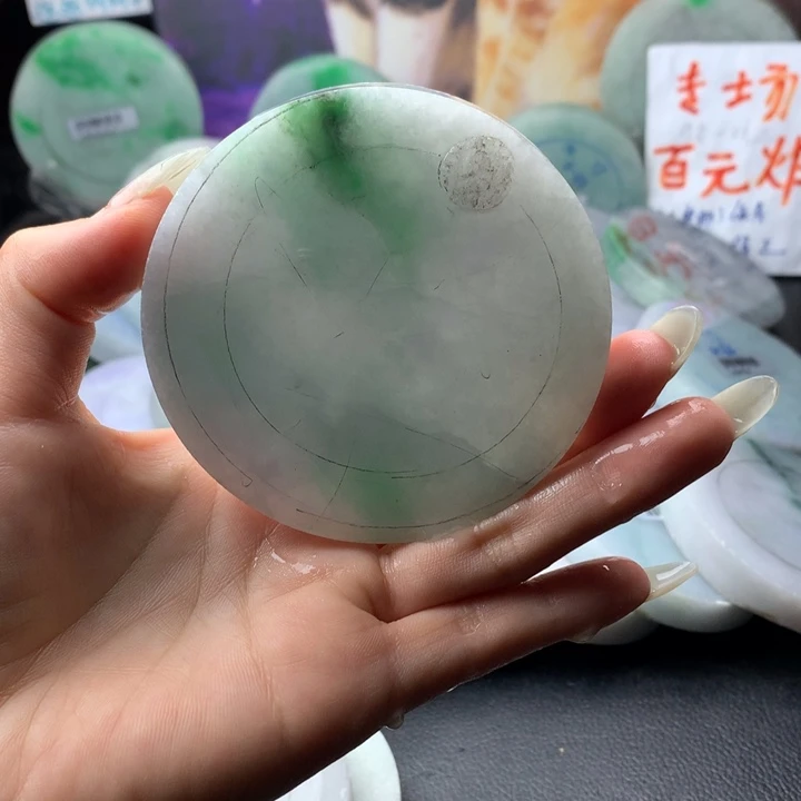 定制翡翠未镶嵌手镯