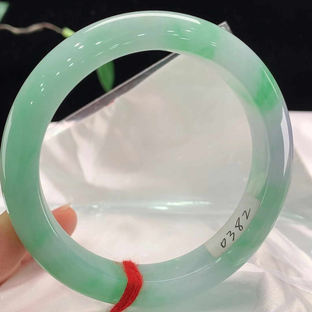 翡翠未镶嵌手镯0382