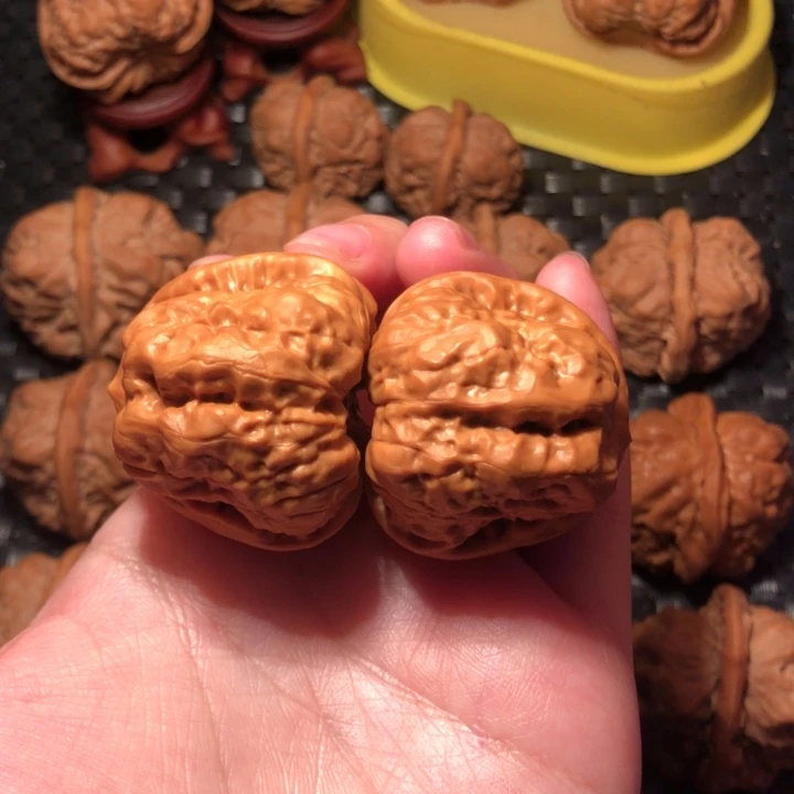 把件文玩核桃38四开肌肉蛙