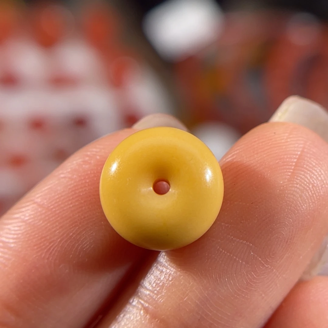 石英质玉（黄龙玉）未镶嵌面包圈 11.3x5.7mm 不退换