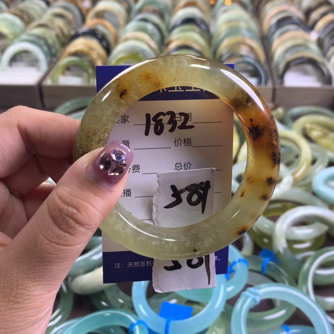 蛇纹石玉未镶嵌手镯1832