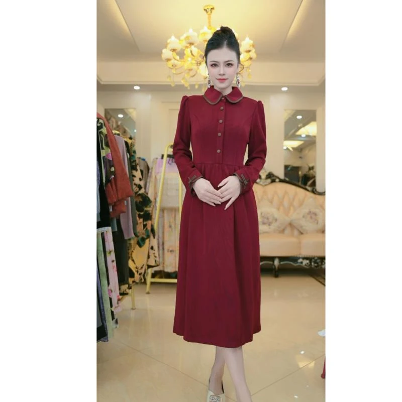 梦想服饰时尚优雅连衣裙女秋冬新款韩版收腰显瘦中长661